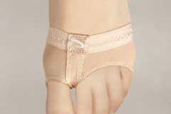 capezio-nude-foot-undee